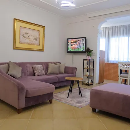 Appartement 2br In Tiranas Trendiest Neighborhood *