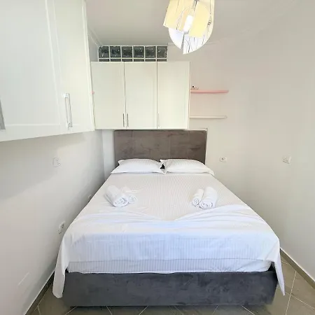 2br In Tiranas Trendiest Neighborhood