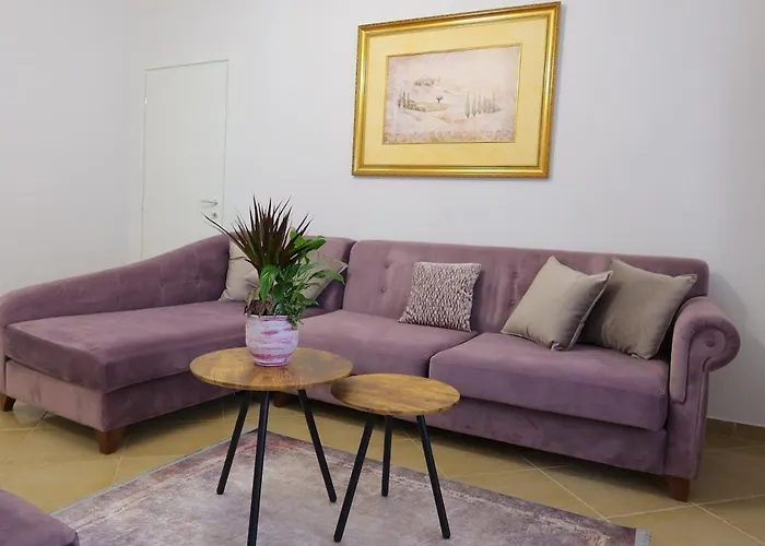 Lägenhet 2br In Tiranas Trendiest Neighborhood *