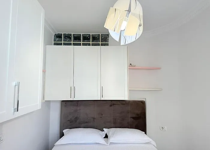 2br In Tiranas Trendiest Neighborhood *